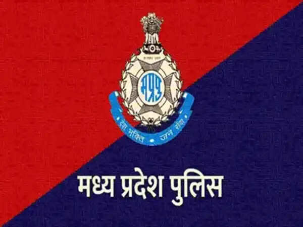 मप्र पुलिस ने एक सप्ताह में विभिन्न राज्यों से पांच नाबालिग बालिकाओं को सकुशल ढूंढकर किया परिजनों के सुपुर्द