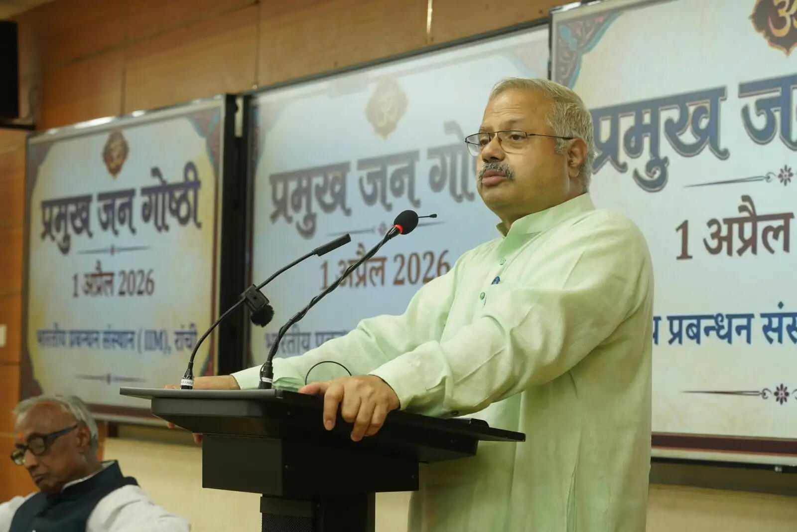 संघ शाखाओं के माध्यम से लोगों में अनुशासन, संस्कार, समर्पण और देशभक्ति की भावना का विकास करता है : आंबेकर