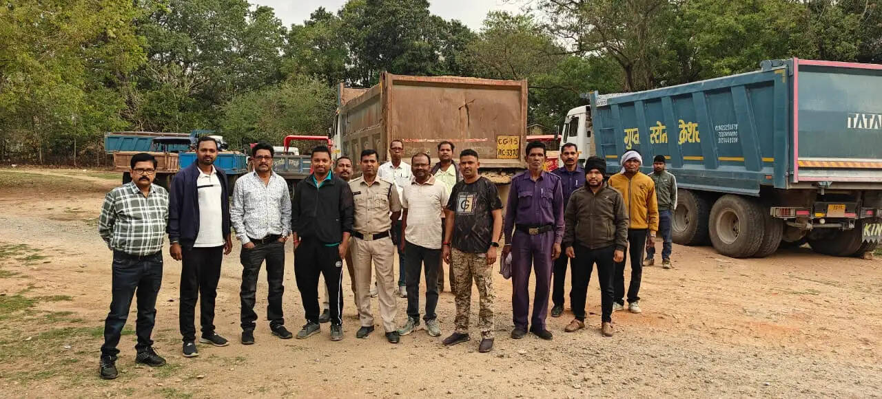 अंबिकापुर : मांड और मैनी नदी में अवैध उत्खनन पर कड़ी कार्रवाई, 22 वाहन जब्त
