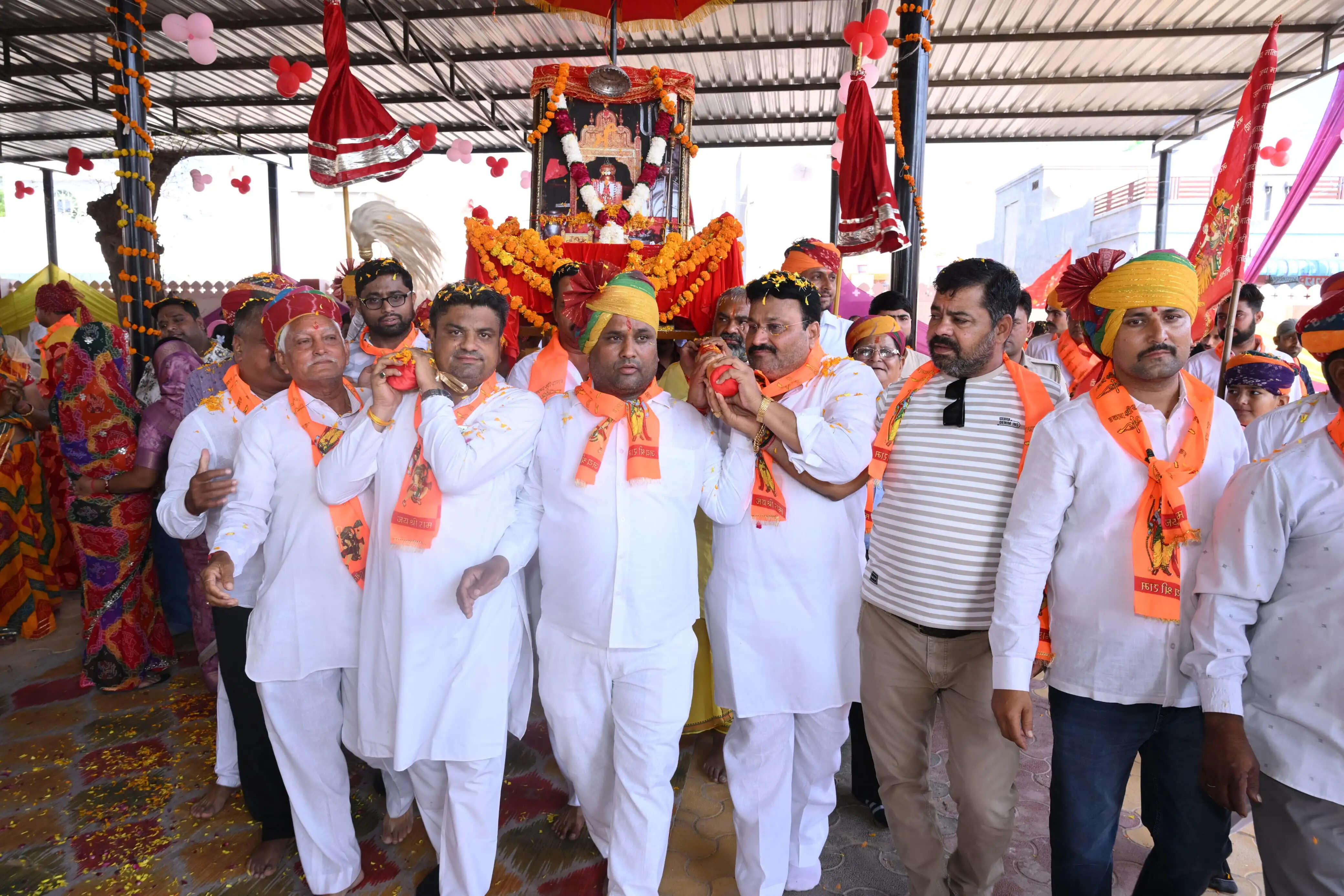 मां करणी जी के जन्मोत्सव पर निकली भव्य परिक्रमा, श्रद्धालुओं ने लिया भाग