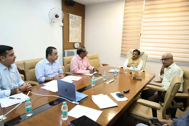 मप्रः उप मुख्यमंत्री शुक्ल ने नर्सिंग छात्रों के परीक्षा परिणाम के संबंध में की समीक्षा