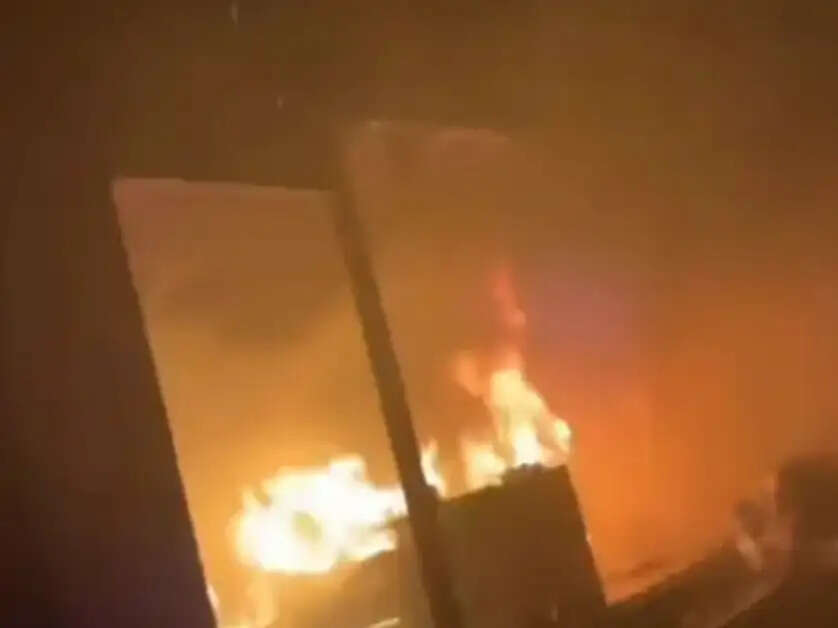 अश्वनी स्टील के गोदाम में लगी आग