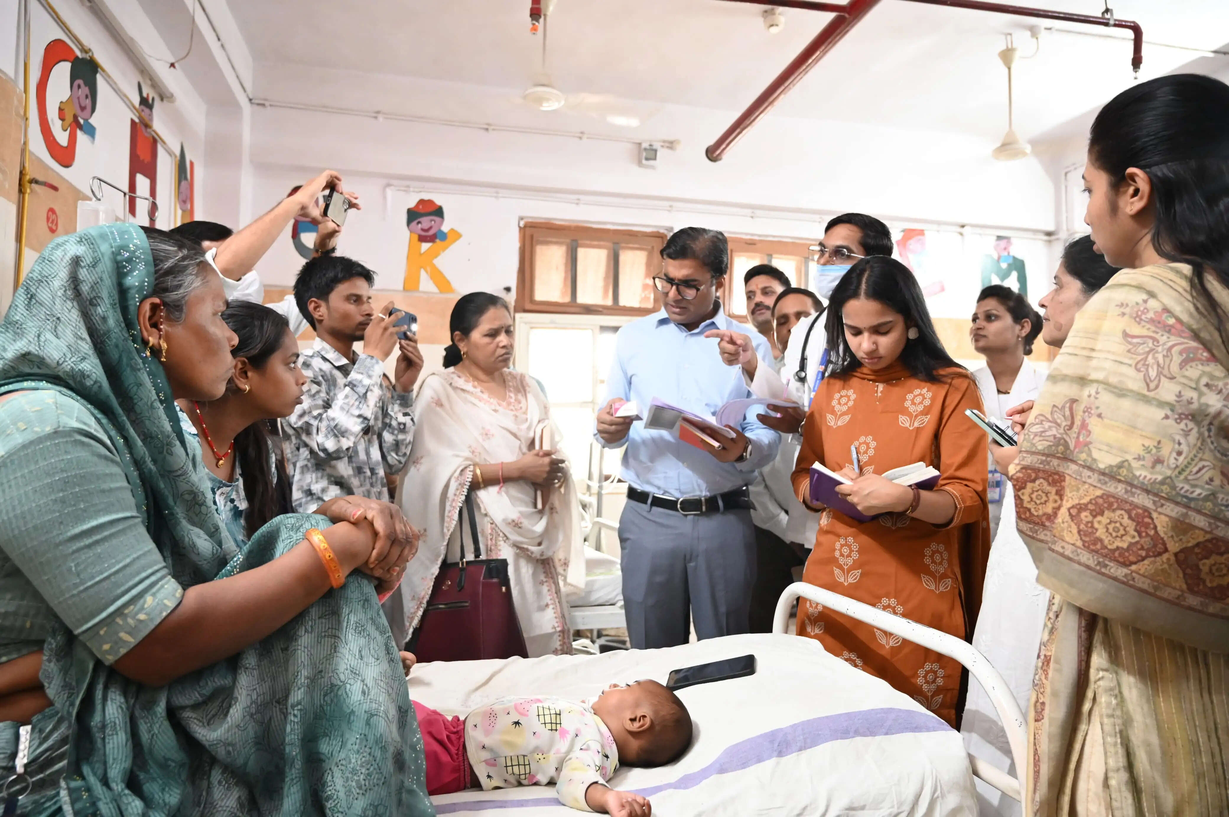 नवागत कलेक्टर ने जिला अस्पताल का किया औचक निरीक्षण, स्वास्थ्य व्यवस्थाओं की खुली पोल