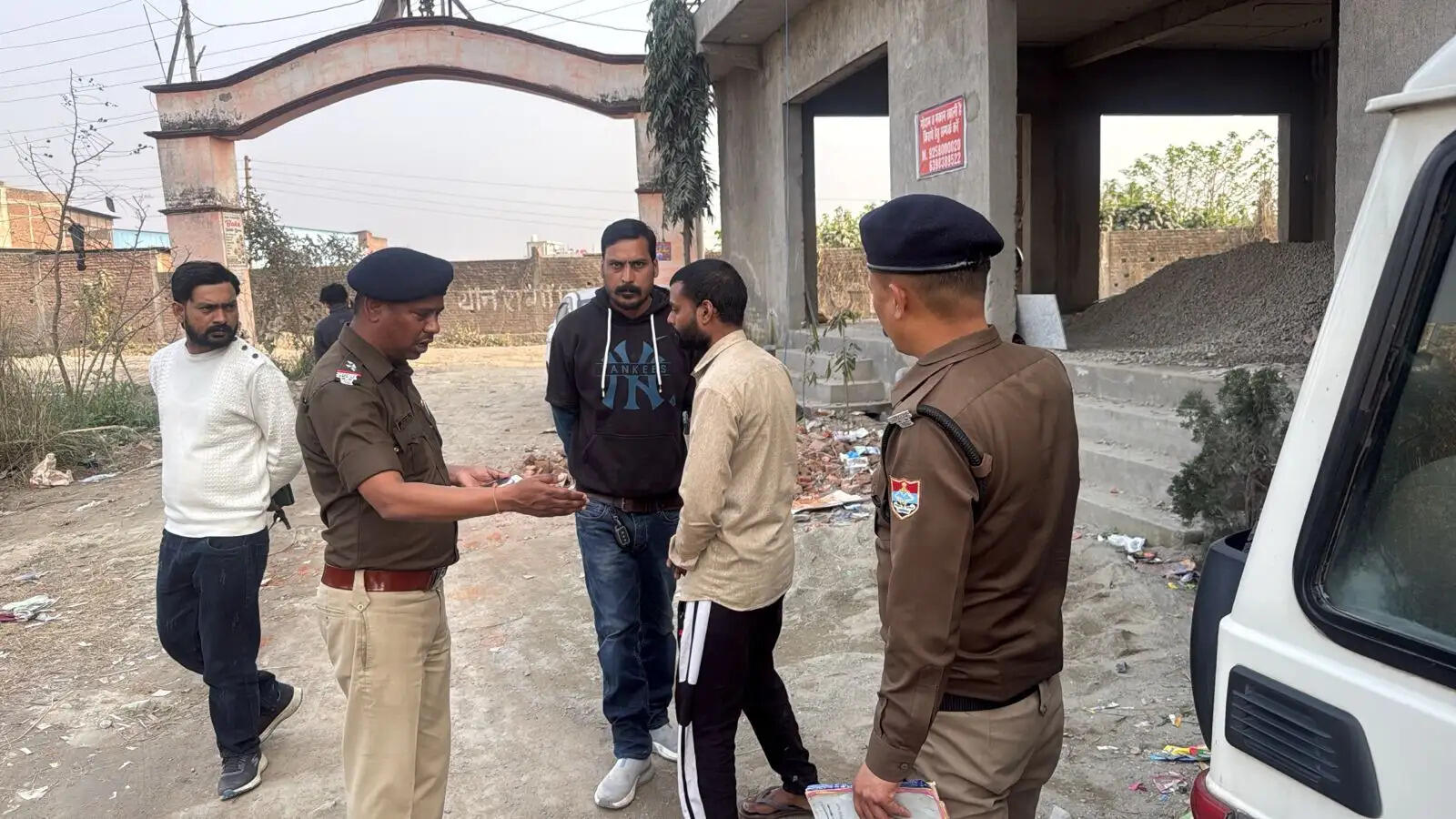 पुलिस ने चलाया सत्यापन अभियान