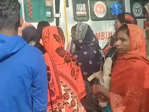 सीतापुर में पिकअप ने ड्यूटी पर जा रहे होमगार्ड को मारी टक्कर, हालत नाजुक
