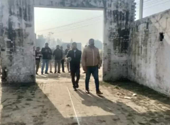 संभल के सिरसी में सरकारी भूमि पर बने मिले मदरसा और मकान