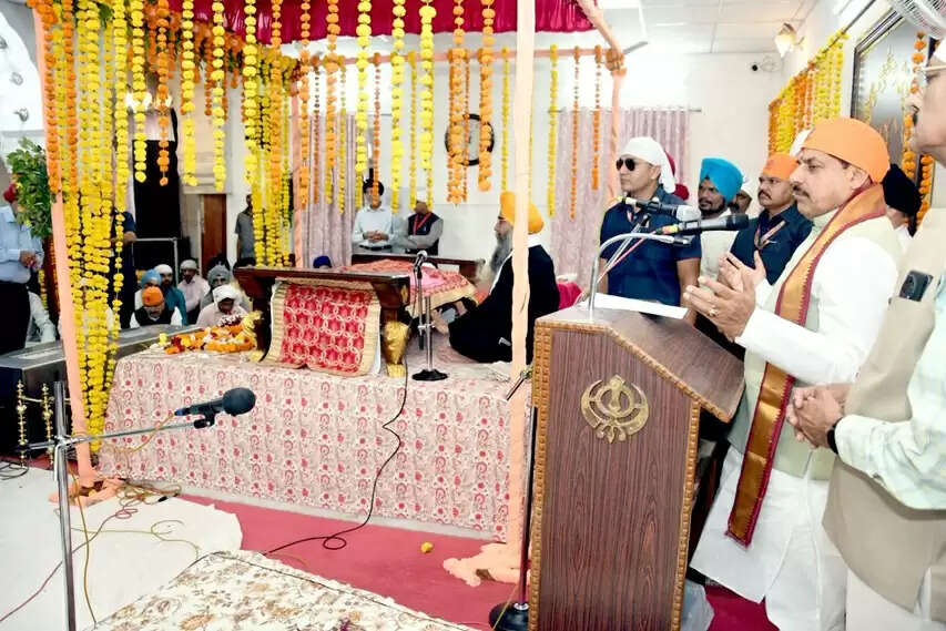 सामाजिक एकता, सद्भावना और सेवा भाव की मिसाल थे गुरु नानक देव जी : मुख्यमंत्री डॉ. यादव