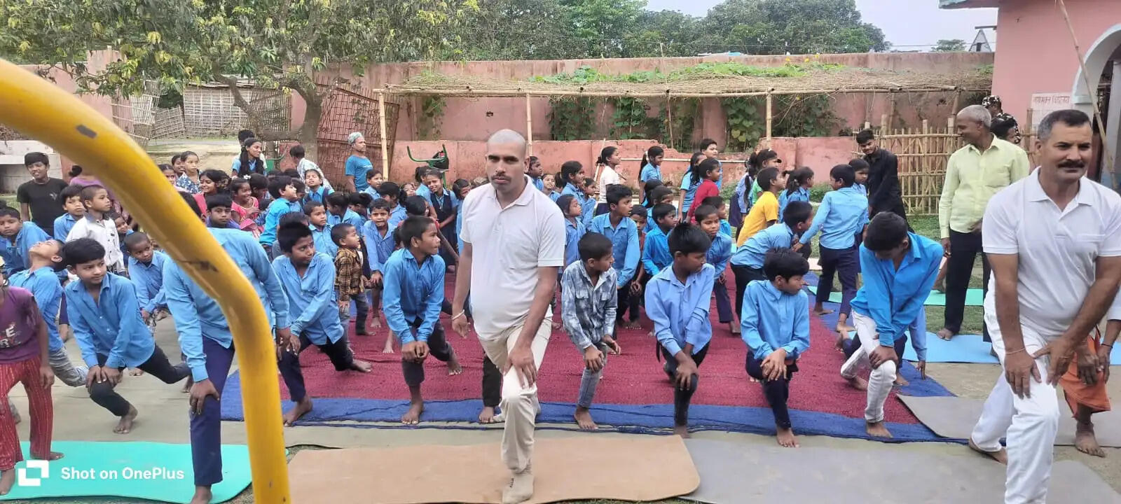 एसएसबी का अंतर्राष्ट्रीय योग दिवस पर स्कूली बच्चों के साथ योगाभ्यास