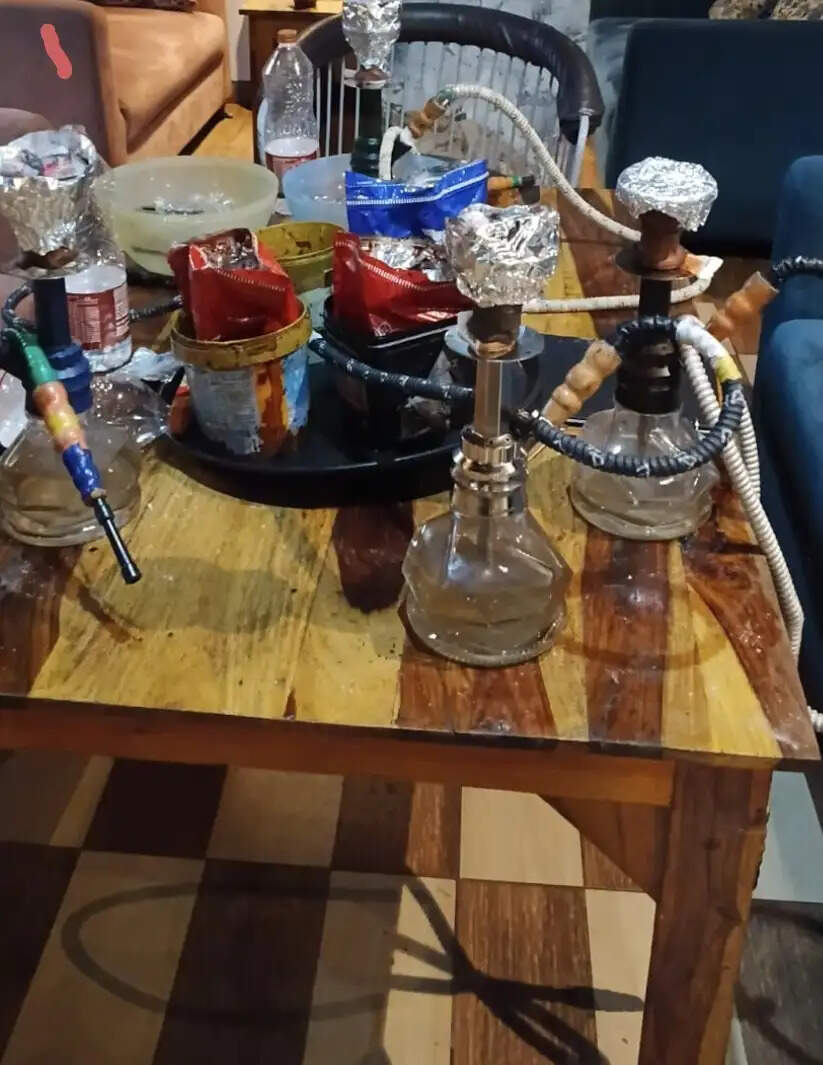 जयपुर पुलिस का अवैध हुक्का बारों पर शिकंजा: दो कैफे पर छापेमारी, दो मैनेजर गिरफ्तार