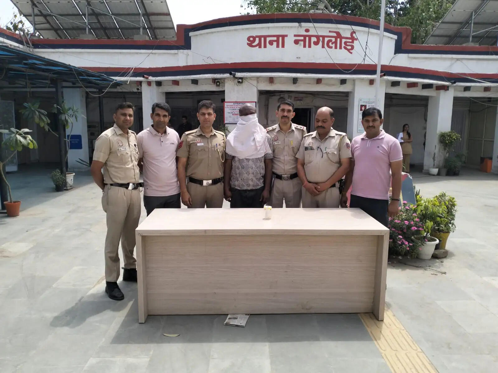 नांगलोई में विदेशी नागरिक ड्रग्स के साथ गिरफ्तार, 8.4 ग्राम एमडीएमए बरामद