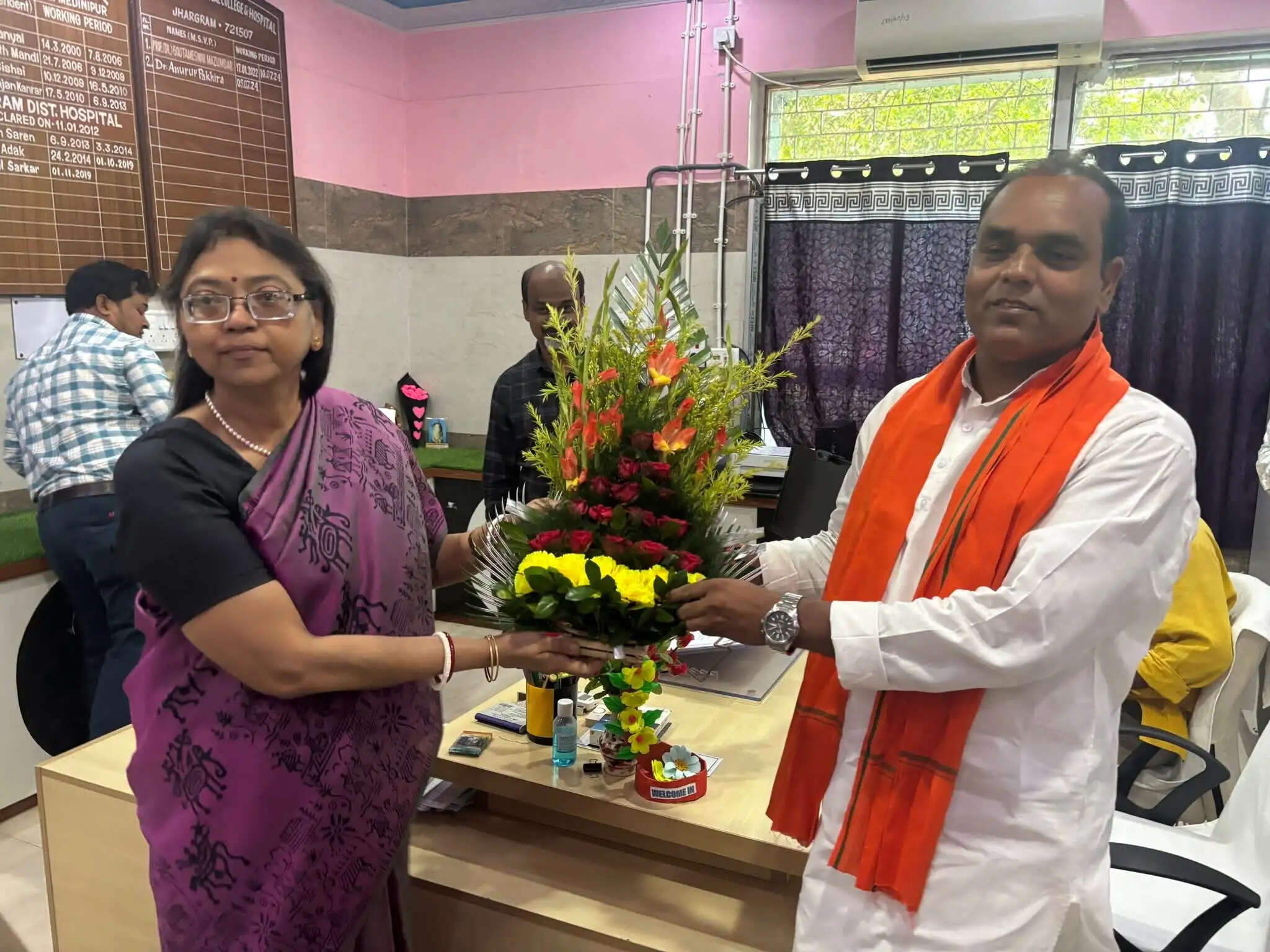 झाड़ग्राम मेडिकल कॉलेज का विधायक ने किया निरीक्षण, स्वास्थ्य सेवाओं पर जोर