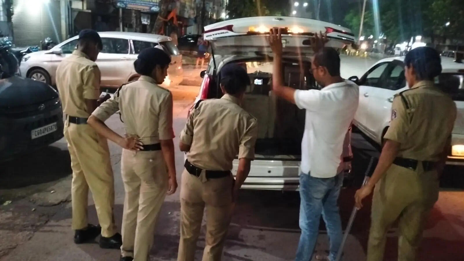 स्वतंत्रता दिवस : आठ सौ से अधिक पुलिस अधिकारी और जवान संभाल रहे सुरक्षा की कमान, एंट्री-एग्जिट पॉइंट पर 24 घंटे नाकेबंदी
