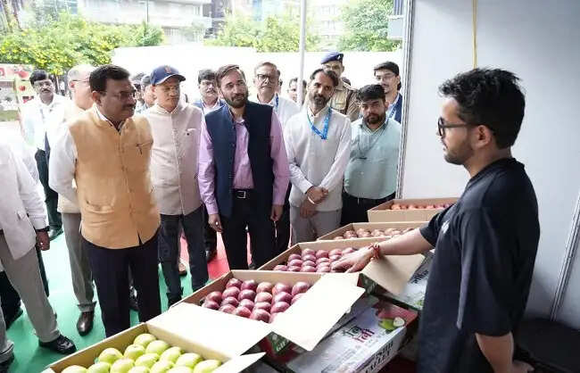 नाबार्ड के सेब महोत्सव में 2,400 किलो सेब और 700 किलो कीवी की बिक्री