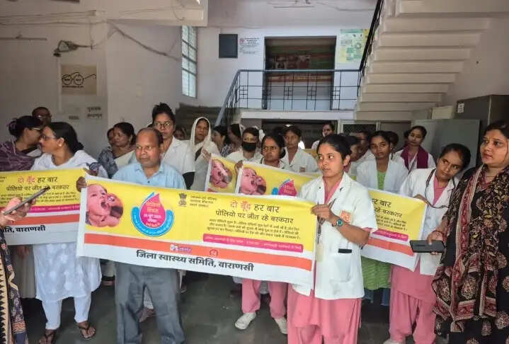 वाराणसी में निकाली गई पल्स पोलियो अभियान की जन-जागरूकता रैली