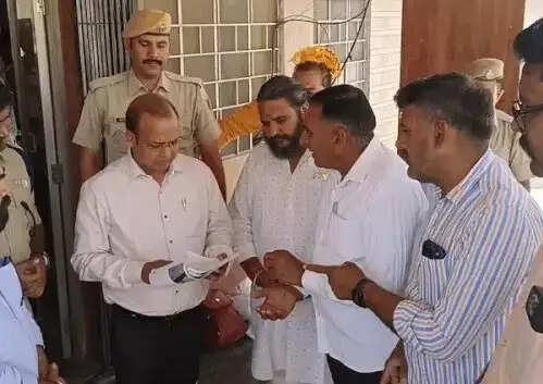 खाटूश्यामजी में नॉन-वेंडिंग जोन में एआई से कटेगा चालान, विकास कार्यों को मिलेगी गति: कलेक्टर