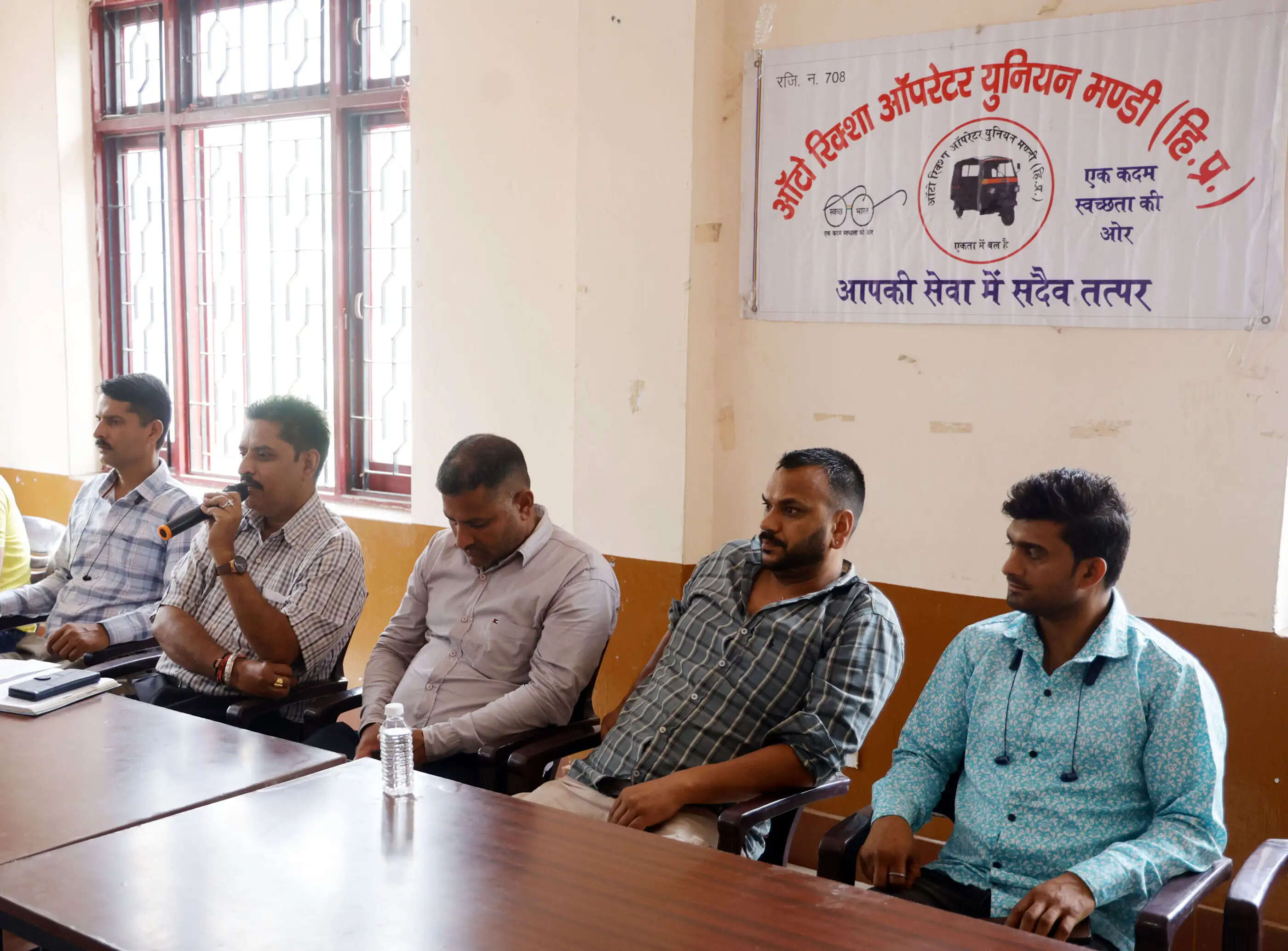 चार साल से नहीं बढ़ा ऑटो किराया, मंडी के 400 चालकों ने उठाई आवाज