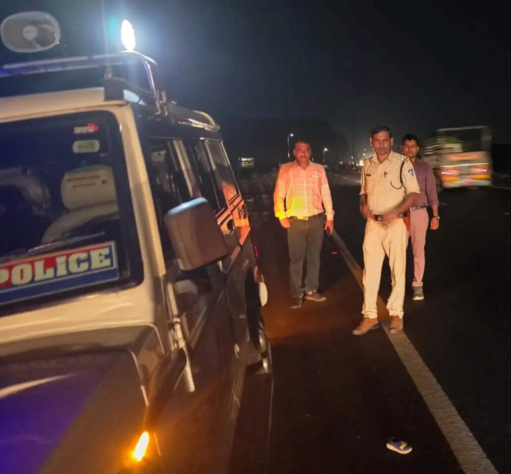 झाबुआ: गुंडे-बदमाशों के विरुद्ध रात भर चले अभियान में 25 ईनामी आरोपी गिरफ्तार