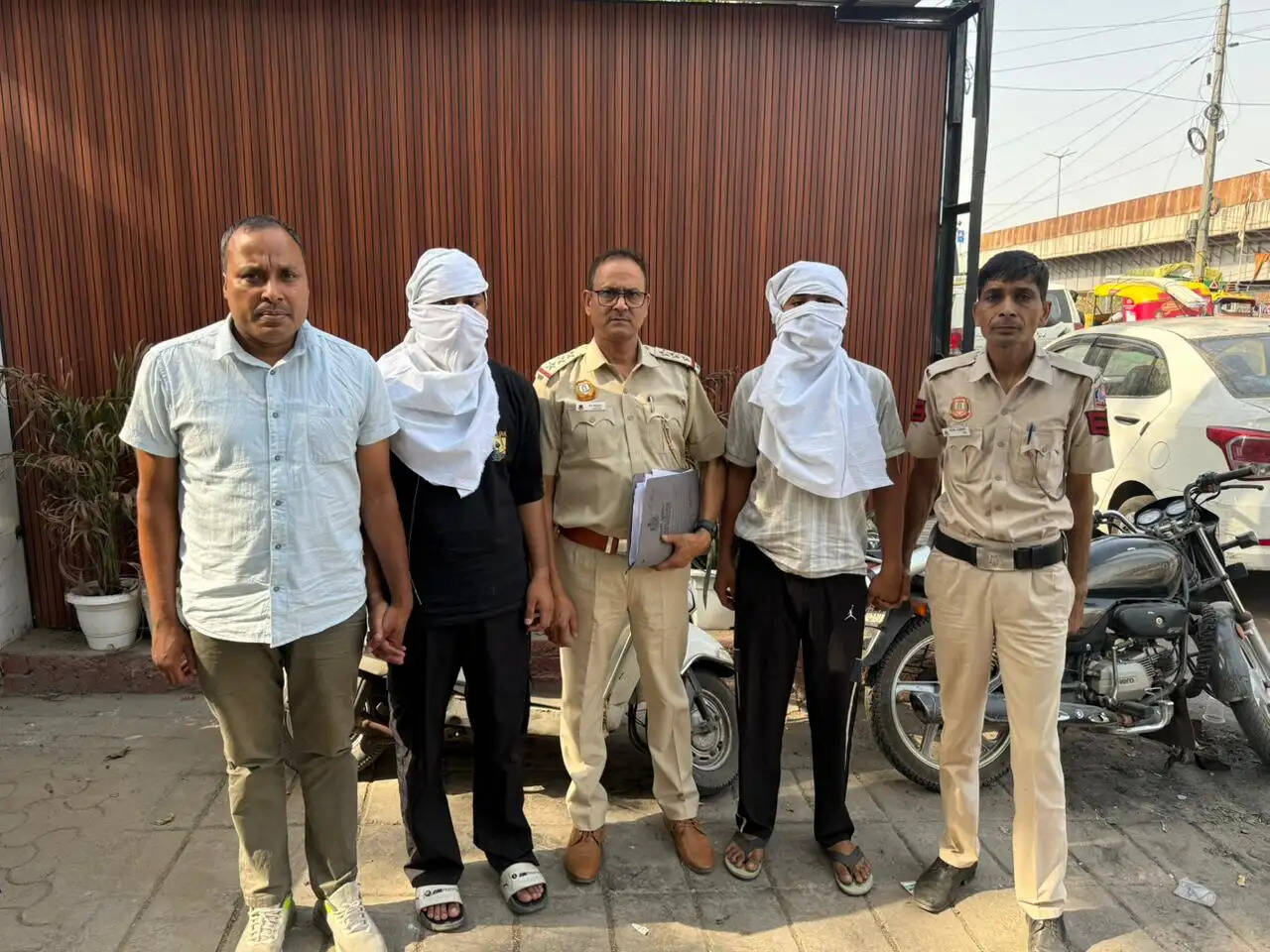पीरागढ़ी टेंपो स्टैंड पर गार्ड की हत्या का 48 घंटे में खुलासा, दो नाबालिग समेत चार को दबोचा