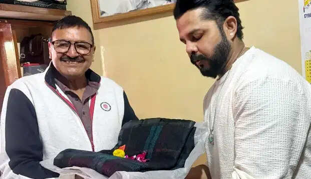 क्रिकेटर एस.श्रीसंत ने कैंची धाम में किए बाबा नीब करौरी के दर्शन