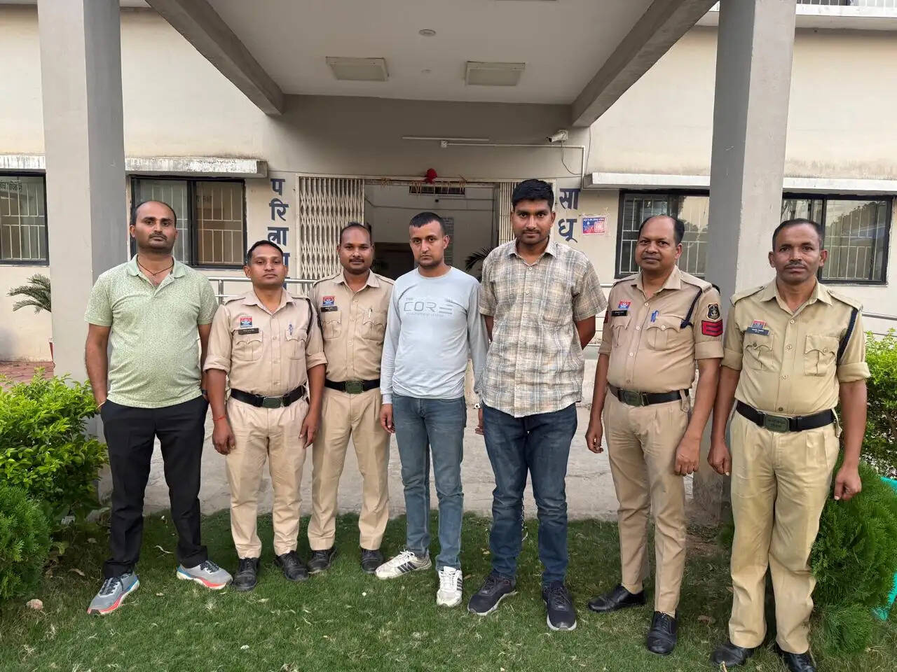 छग में फर्जी निवास प्रमाण पत्र बनाकर केंद्रीय बलों में भर्ती कराने वाले गिरोह का पर्दाफाश, चार गिरफ्तार