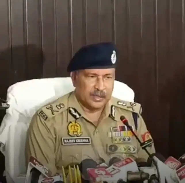 जीरो टॉलरेंस की नीति से आगे बढ़ रही यूपी पुलिस, अपराधियों के हौसले हुए पस्त - पुलिस महानिदेशक