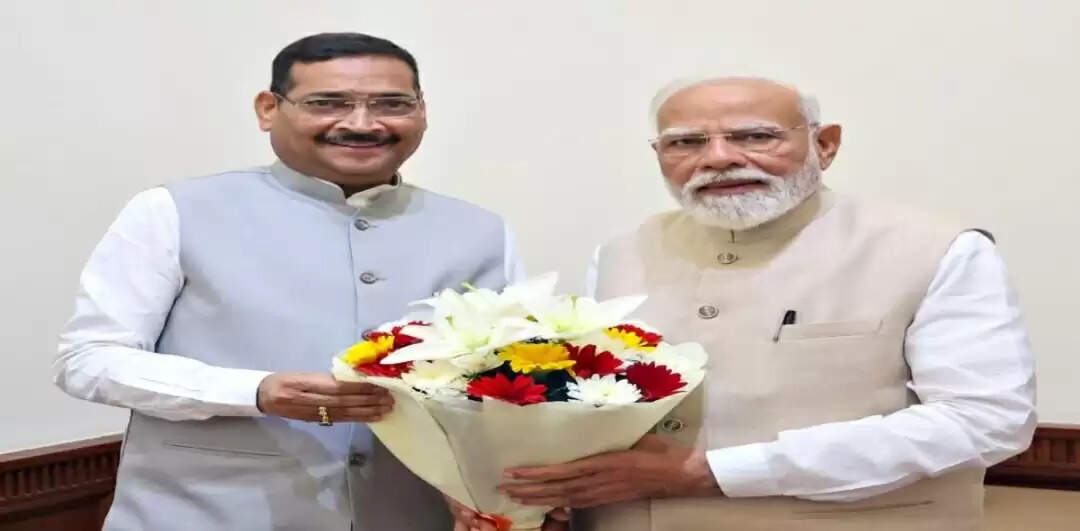 प्रधानमंत्री से दीपक प्रकाश ने आदिवासी कॉरिडोर के निर्माण का किया आग्रह