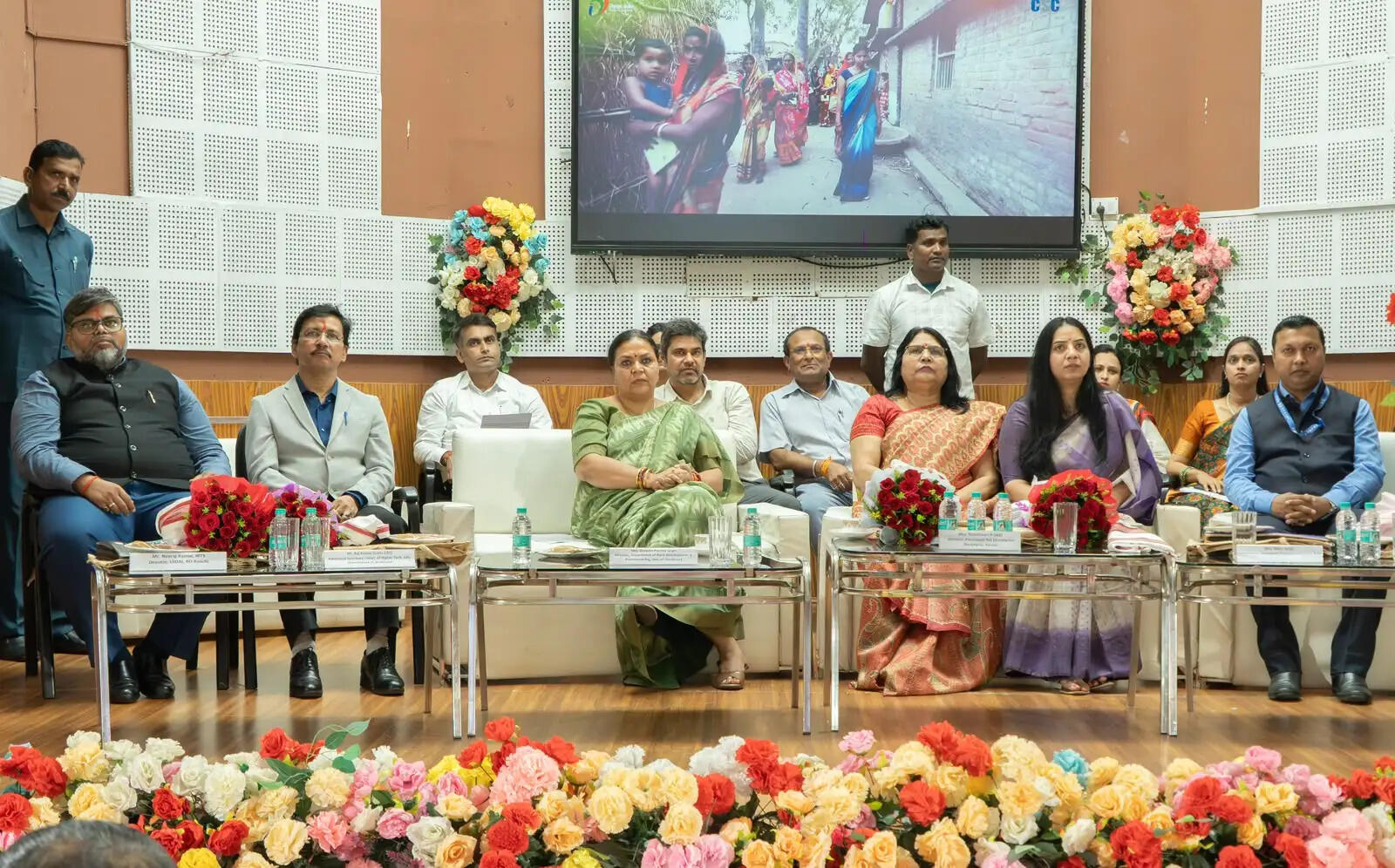 सीएससी के 17वें स्थापना दिवस पर उत्कृष्ट वीएलई सम्मानित, जेएसएलपीएस के साथ हुआ एमओयू