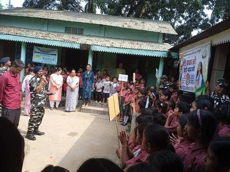 लोखरा में एसएसबी ने बेटी बचाओ बेटी पढ़ाओ और सतर्कता जागरूकता कार्यक्रम आयोजित किए