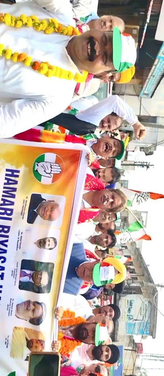 बढ़ती महंगाई, जम्मू-कश्मीर को राज्य दर्जा और पेपर लीक मामलों के खिलाफ कांग्रेस का विशाल प्रदर्शन