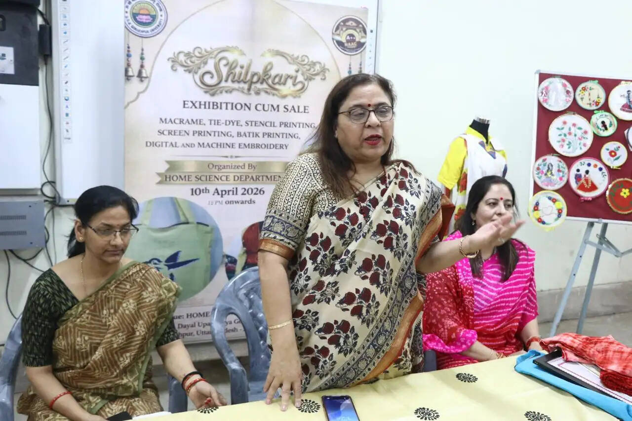 विद्यार्थियों को वास्तविक जीवन की चुनौतियों के लिए तैयार करती हैं कार्यशालाएं : कुलपति