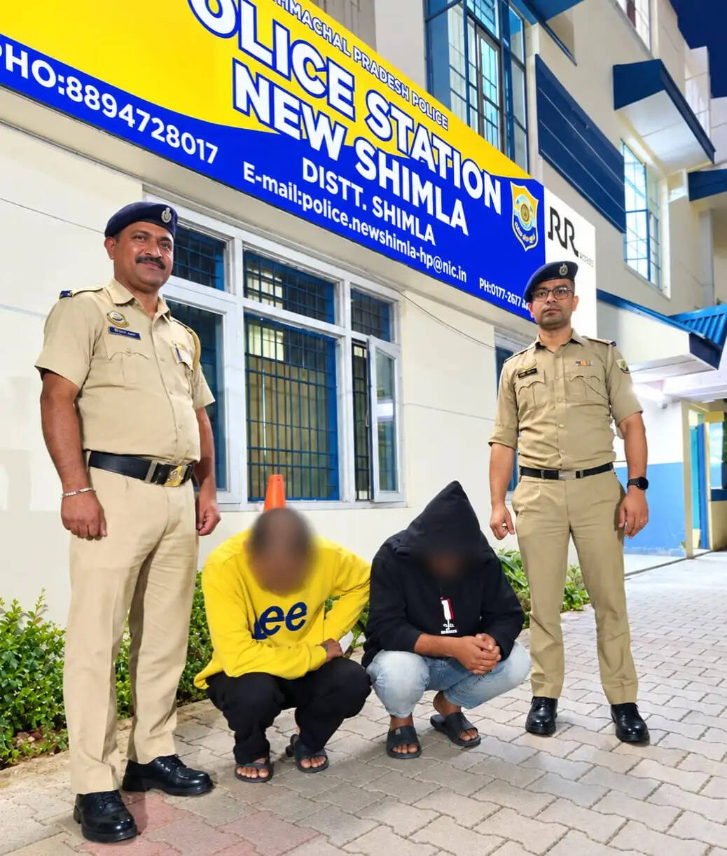 चरस के साथ दो तस्कर काबू, दो दिन के पुलिस रिमांड पर भेजे