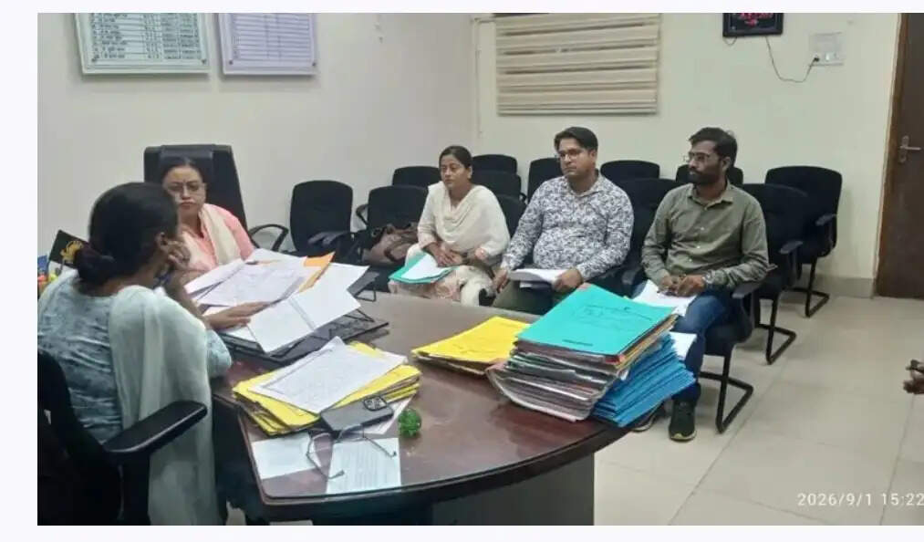 आंगनबाड़ी केंद्रों के भवन निर्माण को लेकर डीडीसी ने की भूमि की समीक्षा