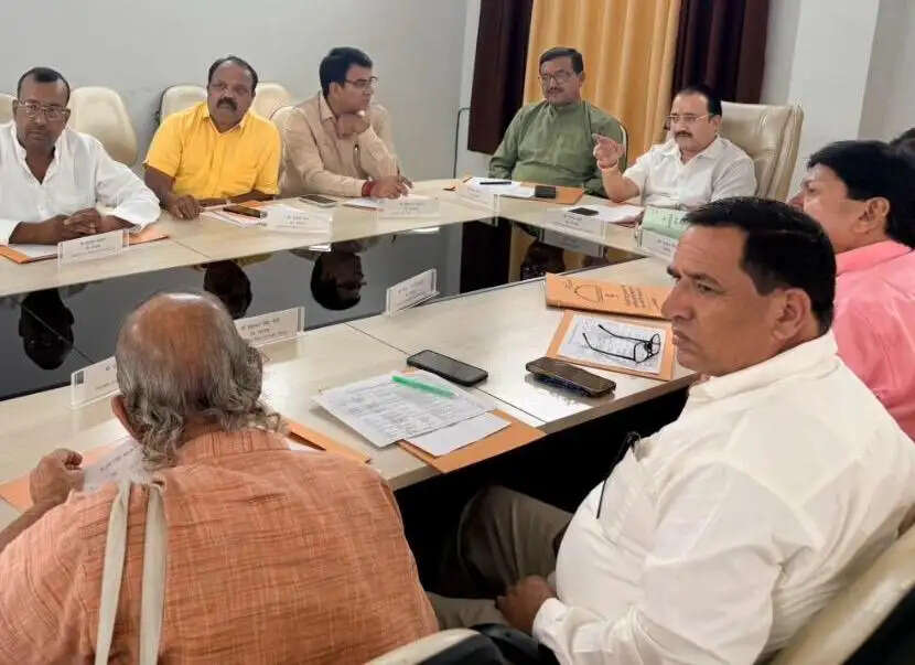 ओबीसी&nbsp;आयाेग&nbsp;ने&nbsp;सुनी&nbsp;जन&nbsp;समस्याएं,&nbsp;11&nbsp;शिकायताें&nbsp;की&nbsp;सुनवाई&nbsp;की