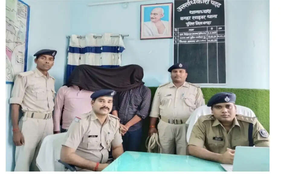 अवैध आधार अपडेट,निर्माण एवं फर्जी जन्म प्रमाण-पत्र उपयोग करने में दो अभियुक्त गिरफ्तार