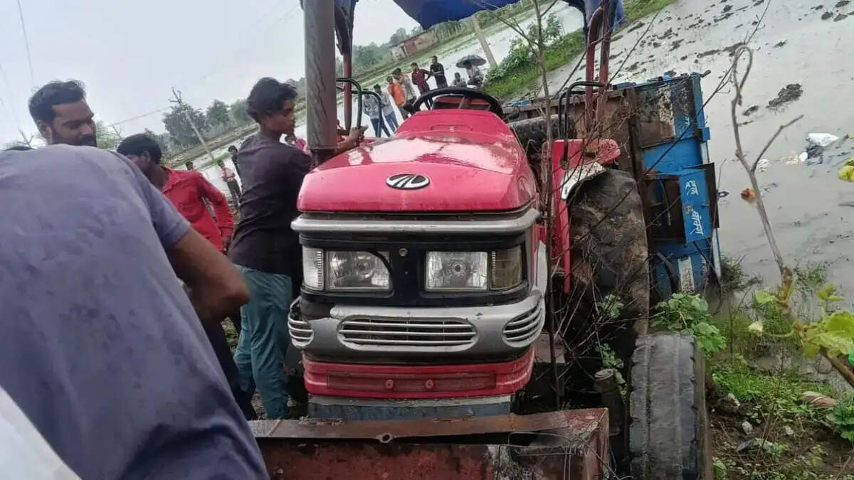 बिलासपुर : धान रोपाई पर जा रहे मजदूरों से भरा ट्रैक्टर पलटा, दो महिलाओं की मौत, छह घायल
