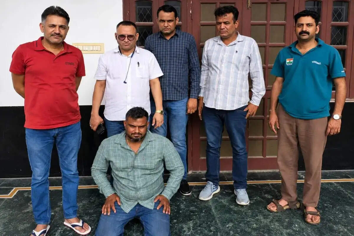 छह साल से फरार दो पुलिस जवानों का हत्यारा एएनटीएफ के हत्थे चढ़ा
