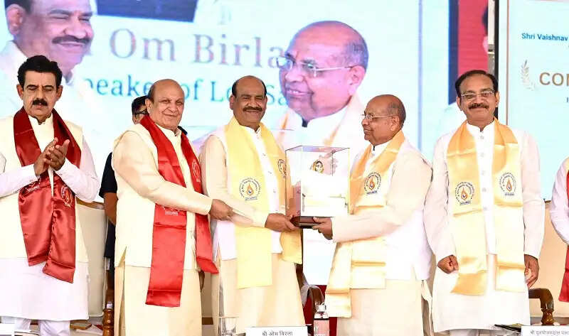 युवाओं ने अपनी मेहनत, सोच और नए प्रयोगों से भारत को बना दिया स्टार्टअप का बड़ा केंद्र : ओम बिरला