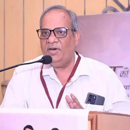 लिव-इन रिलेशनशिप : स्वतंत्रता नहीं, स्वच्छंदता