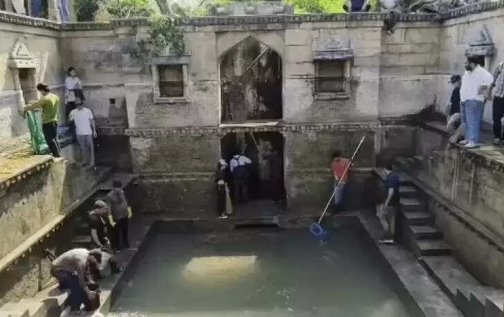सार संवाद मंच व ग्रामीणों के प्रयास से उदयपुर की हीरा बावड़ी का हुआ कायाकल्प