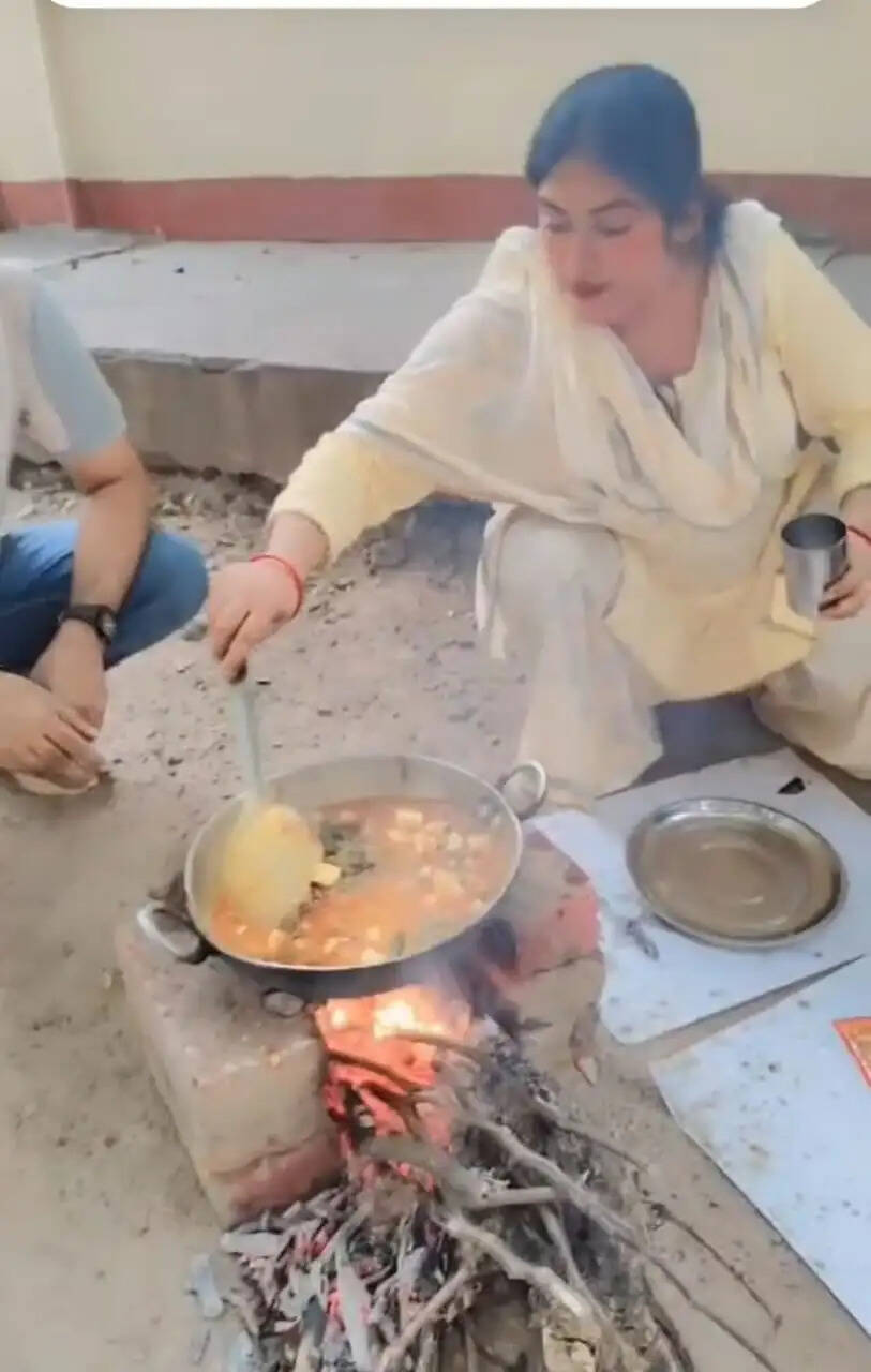 कलेक्ट्रेट में वन स्टाप सेंटर की कर्मी के रील बनाने में बड़ी कार्रवाई