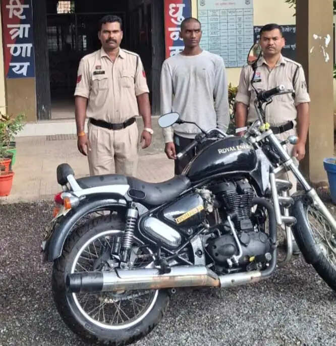 रायल इनफील्ड बुलेट चोरी करने वाला आराेपित गिरफ्तार