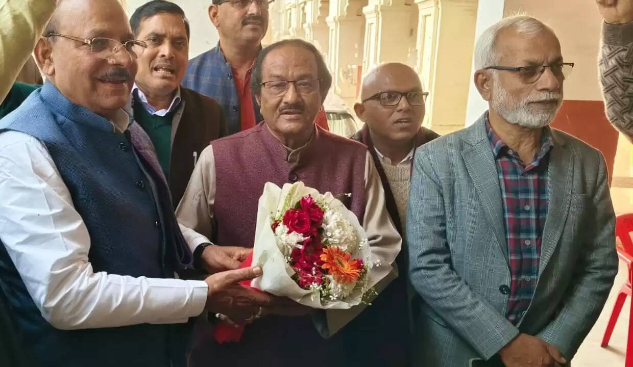 शिक्षकों की समस्याओं का समाधान जल्द, अपर मुख्य सचिव से हो चुकी है वार्ता : सुरेश त्रिपाठी