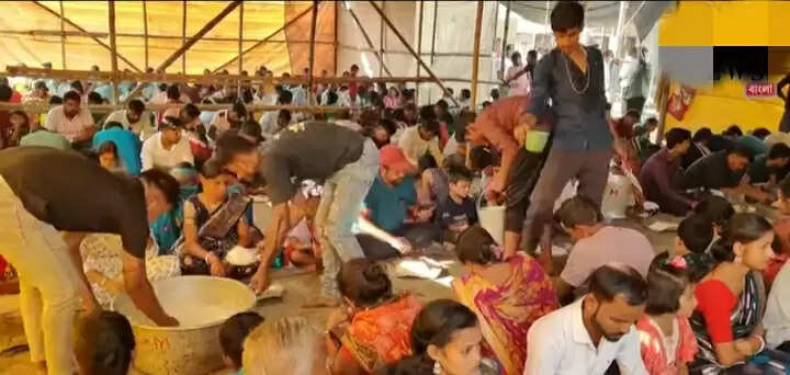 बेलदा के मोयनापाड़ा में 500 साल पुराना रास उत्सव, चैतन्य महाप्रभु की स्मृति में नगर संकीर्तन व भव्य शोभायात्रा