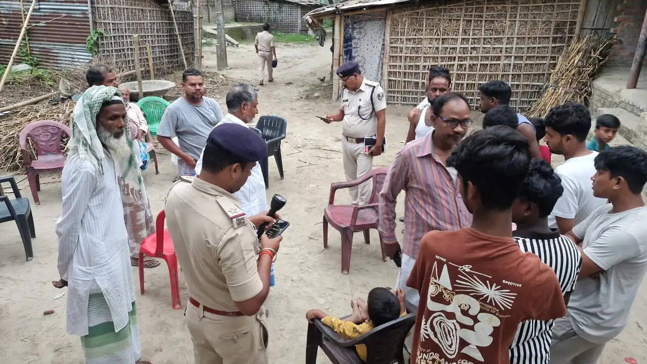 छातापुर में घर में घुसकर महिला की गला रेतकर हत्या