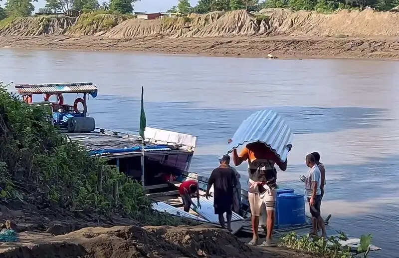 असम में बाढ़ से 433 गांवों के 86832 नागरिक अभी भी प्रभावित, 2 और शव बरामद