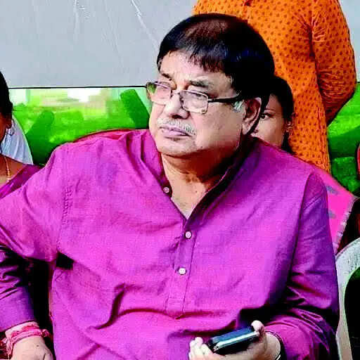 एसआईआर के विरोध में तृणमूल का आंदोलन तेज, मंत्री उदयन गुहा ने शुरू की भूख हड़ताल