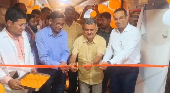 छातना सुपर स्पेशियलिटी अस्पताल में अत्याधुनिक इएनटी माइक्रोस्कोप का उद्घाटन