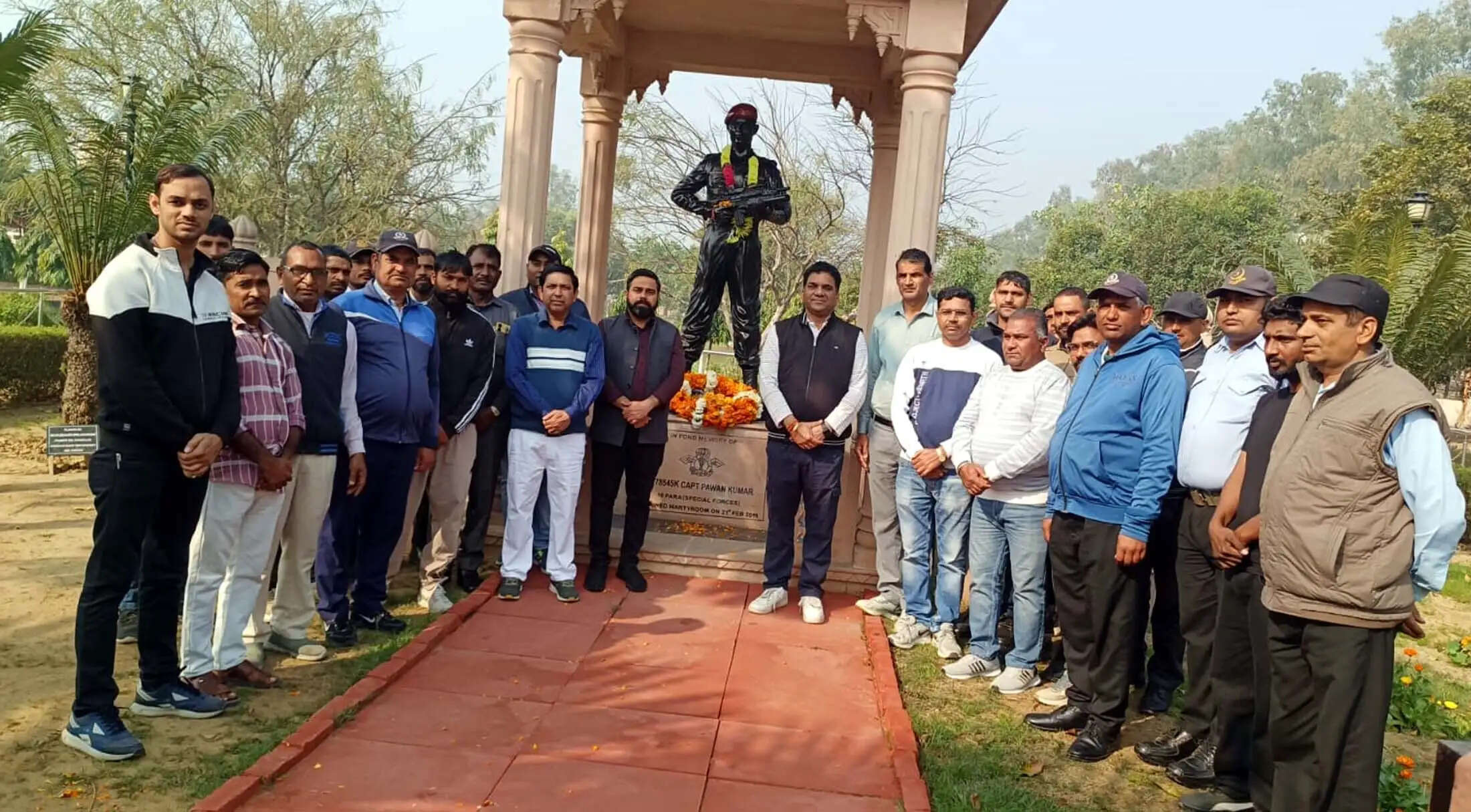 जींद : शहीद कैप्टन पवन के शौर्य एवं बलिदान को सलाम : डा. राजेश बंसल