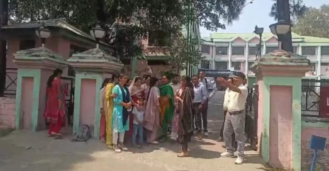 दो वर्ष के बाद भी नहीं आया ड्राइंग मास्टर का फाइनल परिणाम