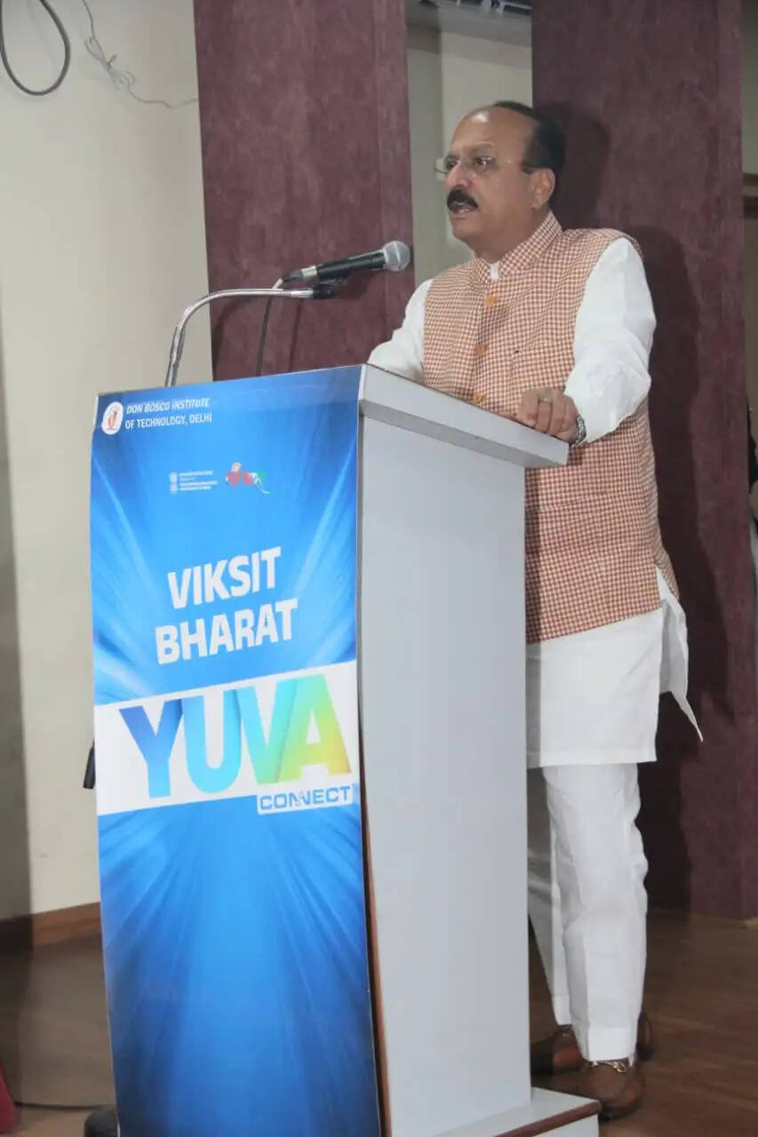 युवा देश के भविष्य का निर्माता : सूद